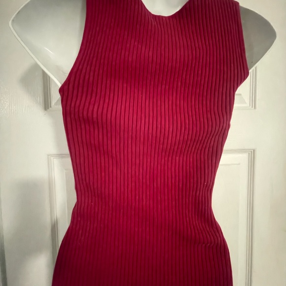 Old Navy ribbed V neck sleeveless sweater tank size small - Picture 4 of 4